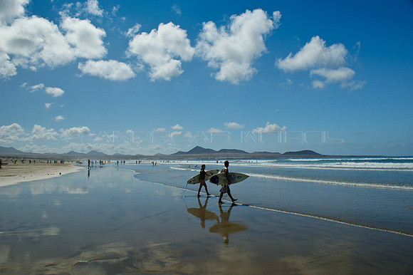 Surf en la Playa de Famara