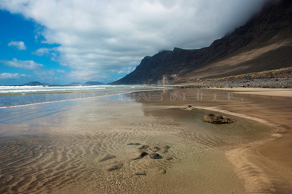 Dibujos en la Playa de Famara - Teguise, Lanzarote